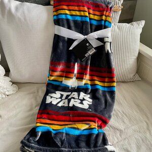 NEW WITH TAGS Star Wars Plush Blanket in Black with Retro Stripes